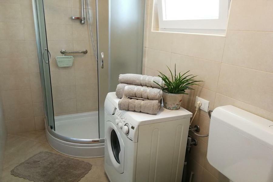 Apartment Norina Грожнян Экстерьер фото