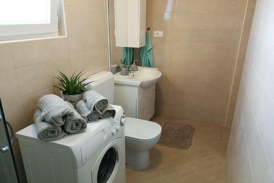 Apartment Norina Грожнян Экстерьер фото